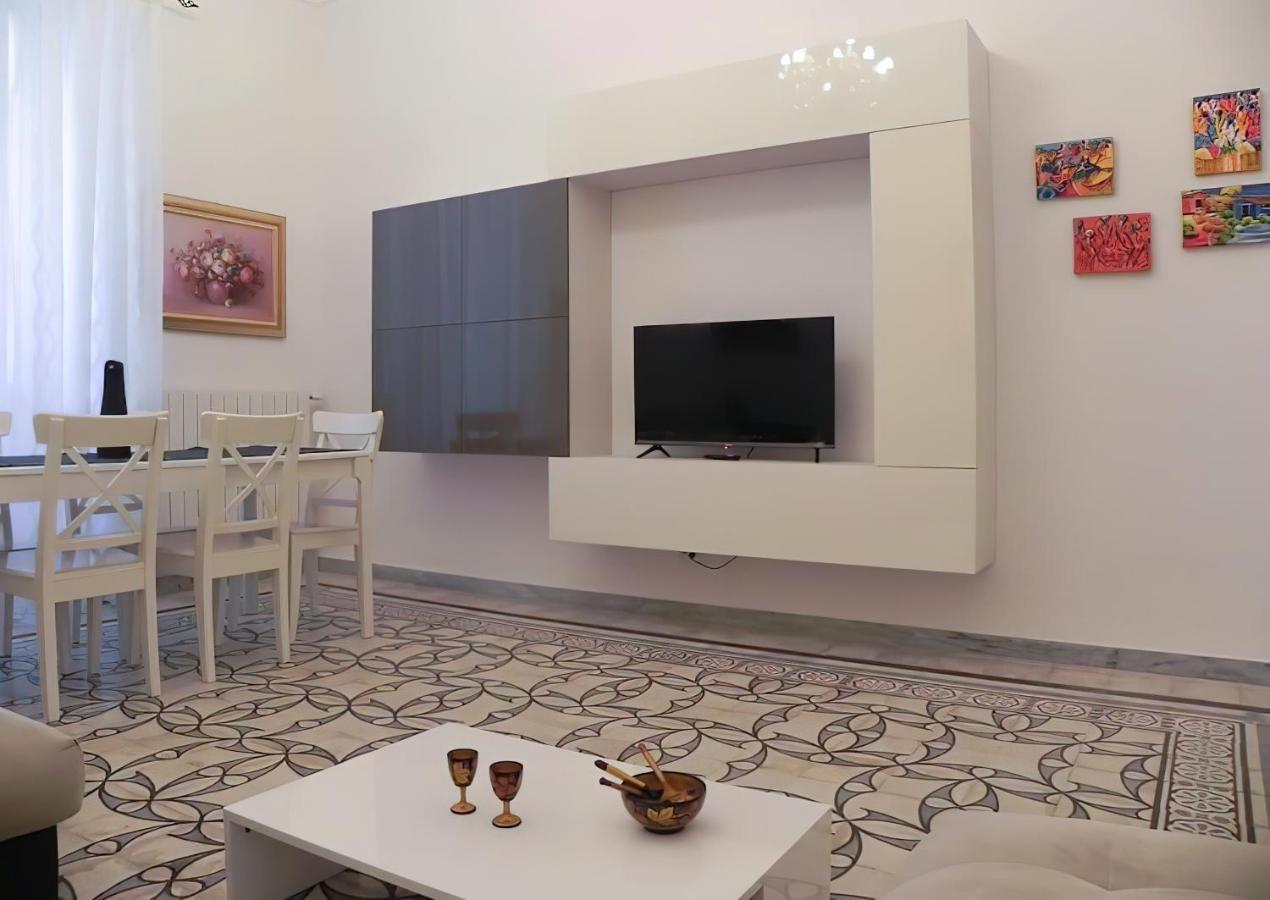 Regina Di Cuori Apartment Mola di Bari Exterior photo