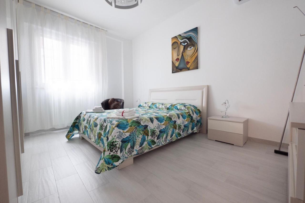 Regina Di Cuori Apartment Mola di Bari Exterior photo